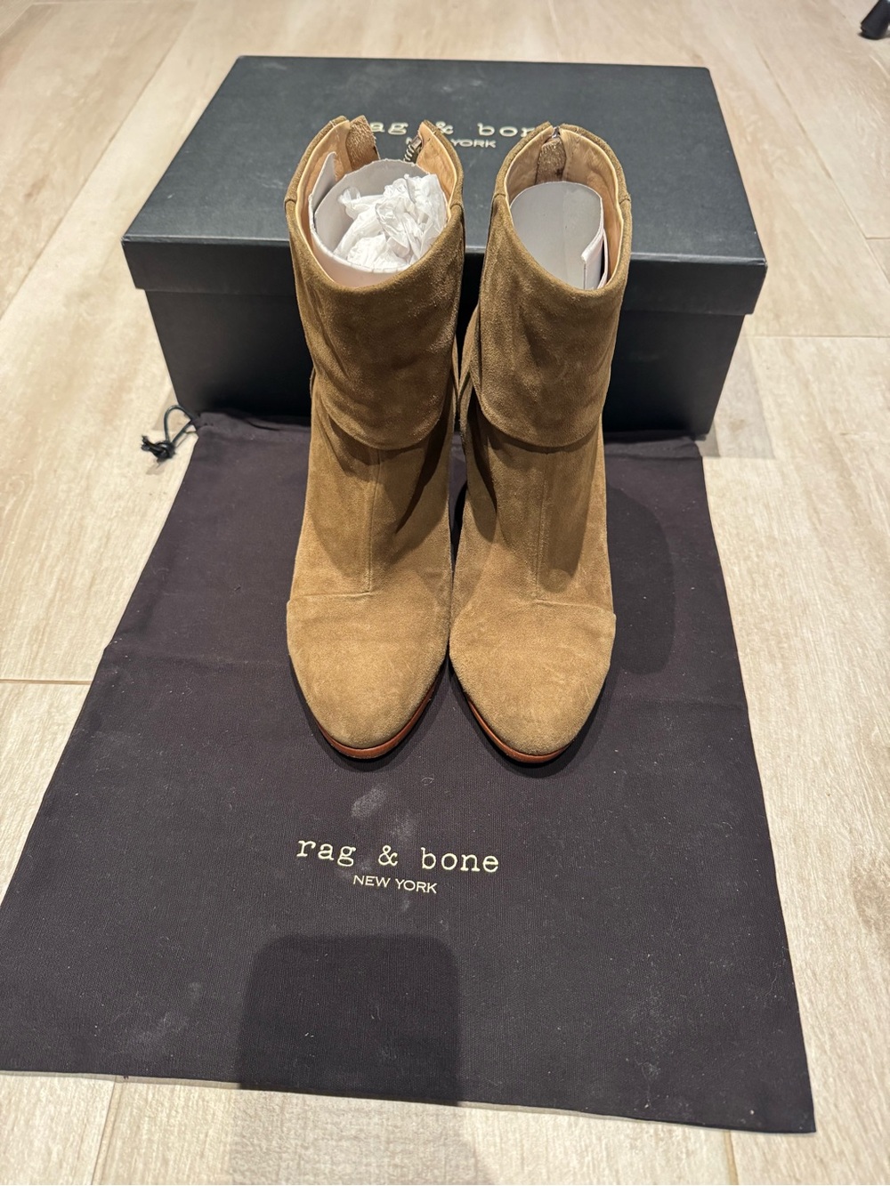 rag & bone classic new berry mineral Suede Ankle Boots in Camel/Tan size 8